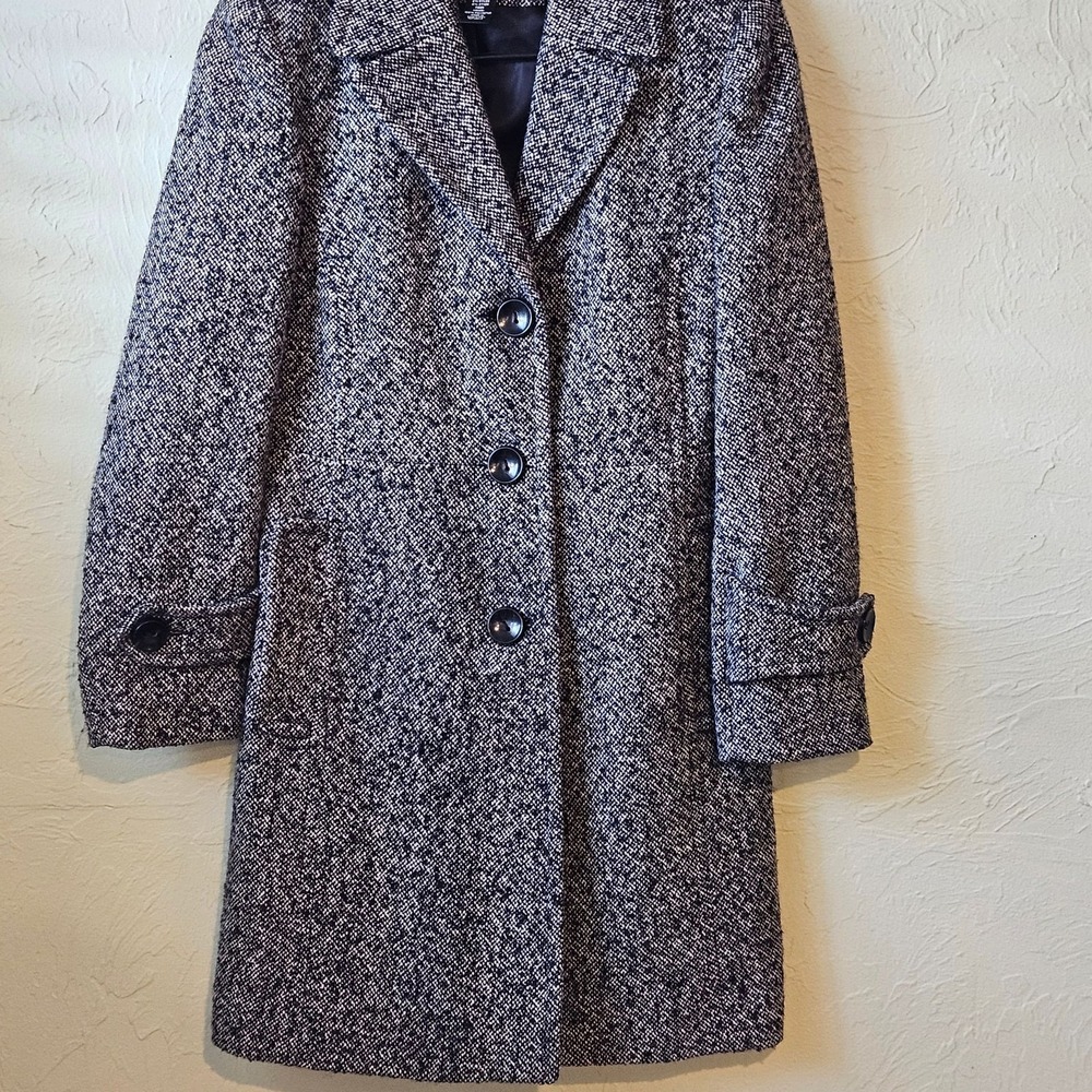 Style and Co., trench Style long jacket Button down , blk and white with pockets